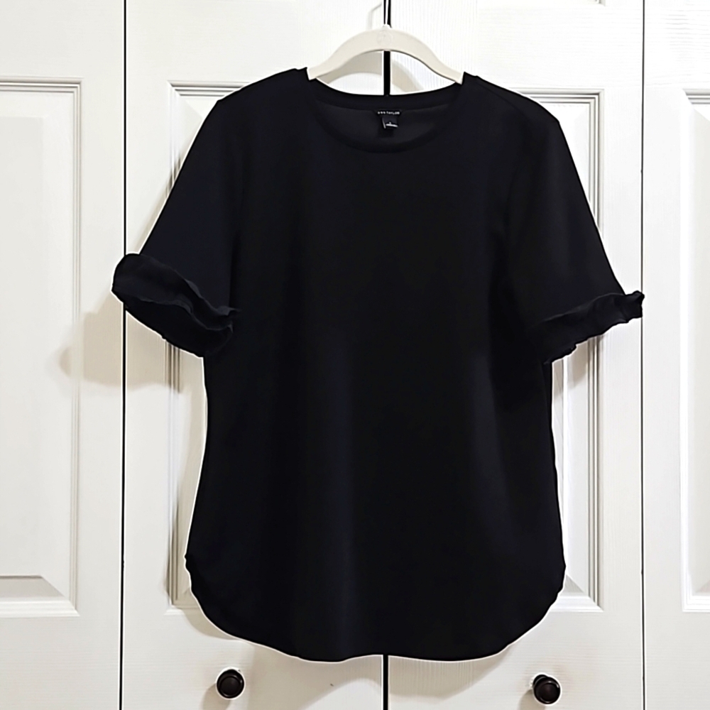 22. ANN TAYLOR- Structured Blouse